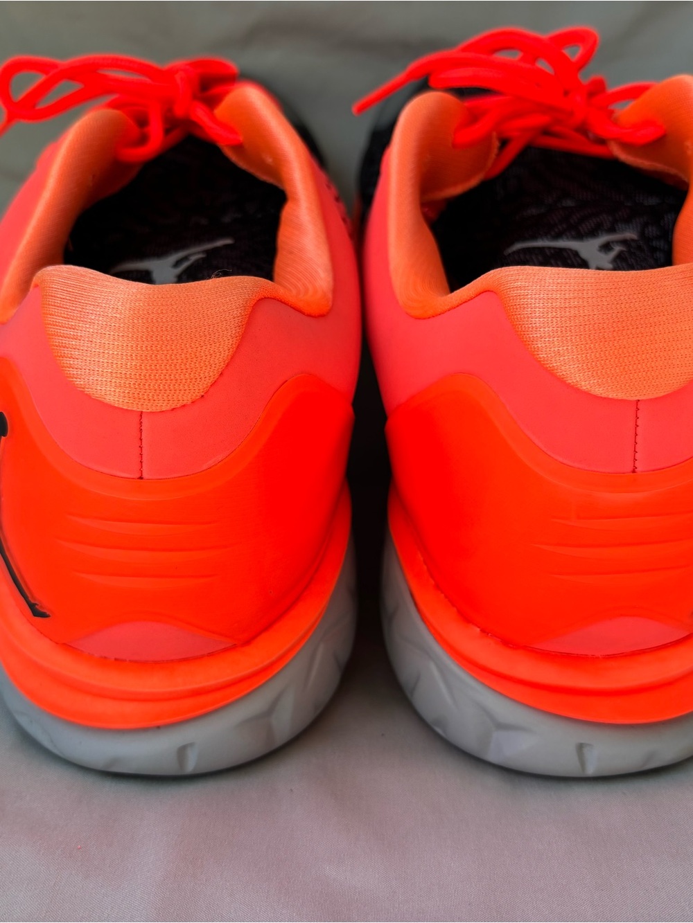 Jordan Men’s Bright Neon Orange Athletic Shoes Size 15 - Picture 14 of 16